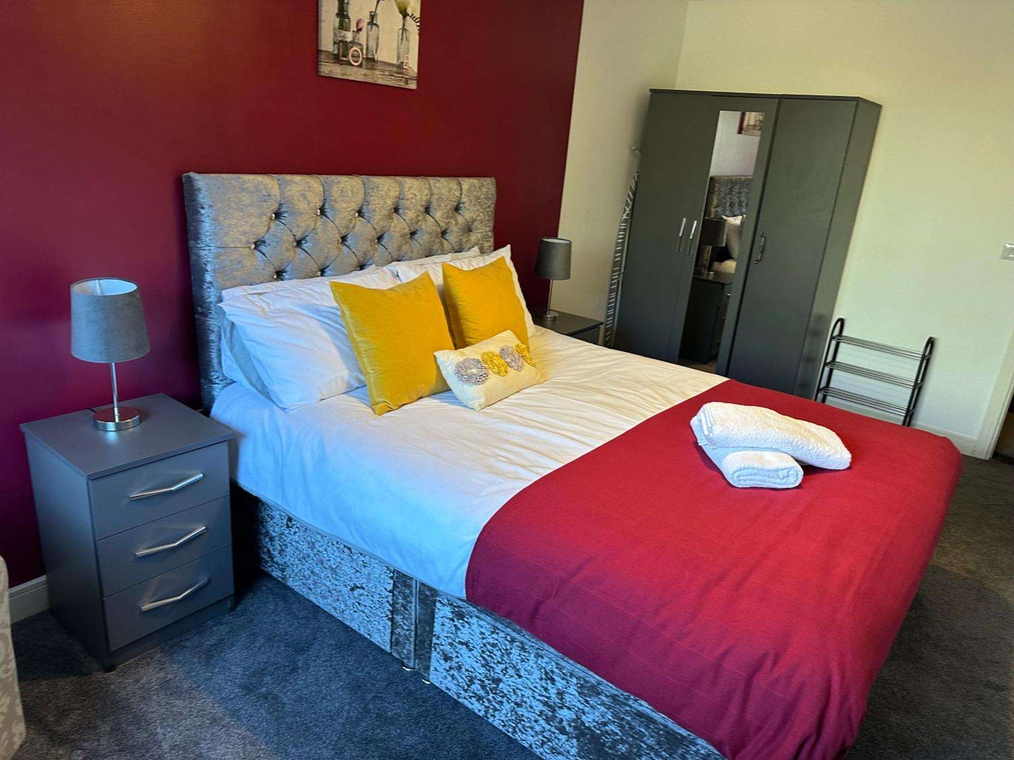 The Landmark Brierley Hill Apartment *